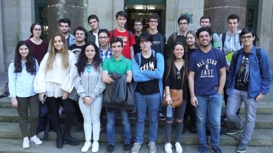 27 alumnos realizaron en Santiago a las pruebas de la XXXIV Olimpiada Gallega de Química
