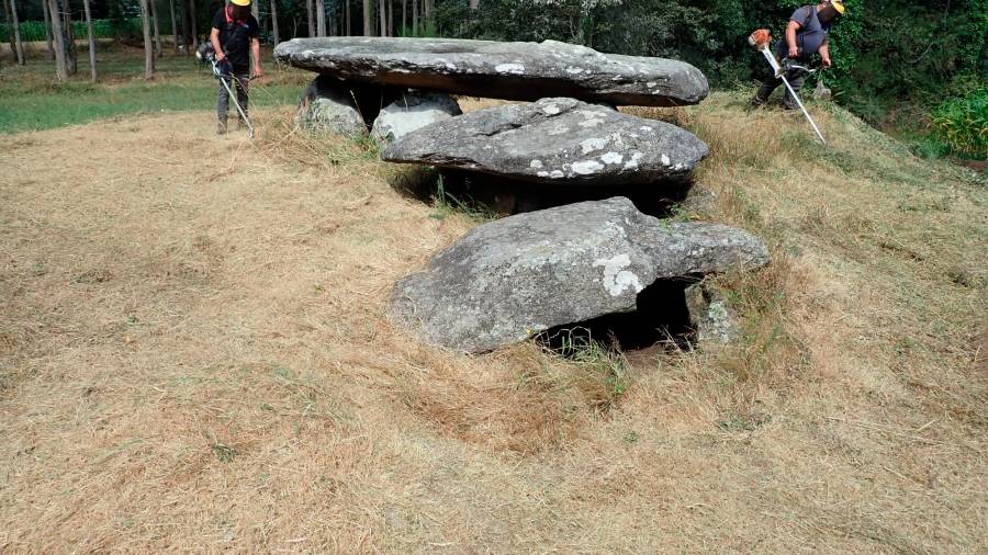 VIMIANZO. Xacemento de Pedra da Arca, un dos nove que conforman a Ruta dos Dolmens. Foto: C. Vimianzo