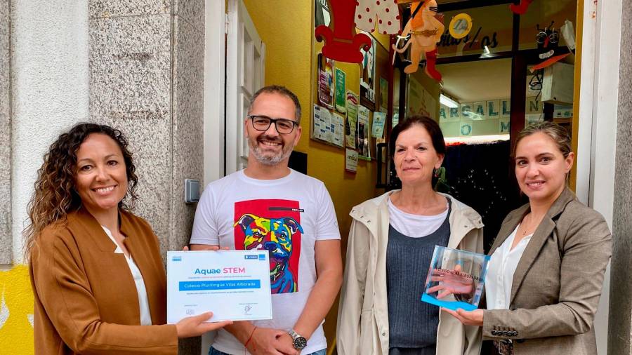 reconocimiento. Viaqua entrega los reconocimientos a los colegios San Jorge y Vilas Alborada por participar en el programa Aquae STEM. Foto: Viaqua