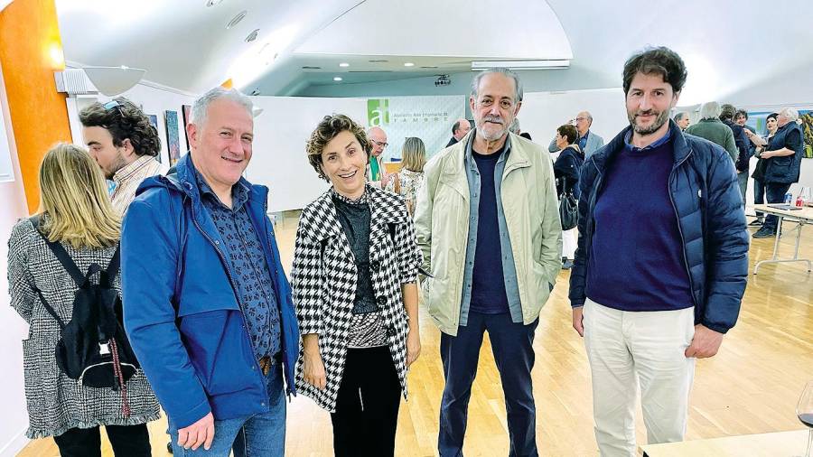Juan Silva, Marisina Ameneiro, Rivero de Aguilar y Pitelos en la sede de la Asociación Empresarial del Tambre