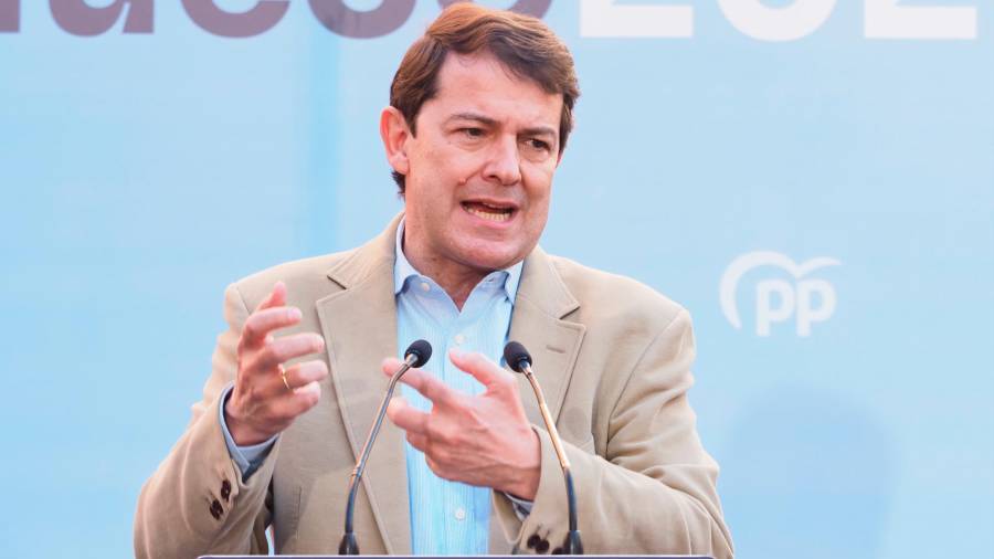 El candidato del PP a la presidencia de Castilla y León, Alfonso Fernández Mañueco, durante un mitin. Foto: Claudia Alba/e.P.