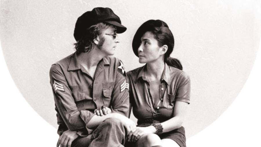 John Lennon y Yoko Ono se convirtieron en una de las parejas más legendarias y emblemáticas de los años 60 y 70.