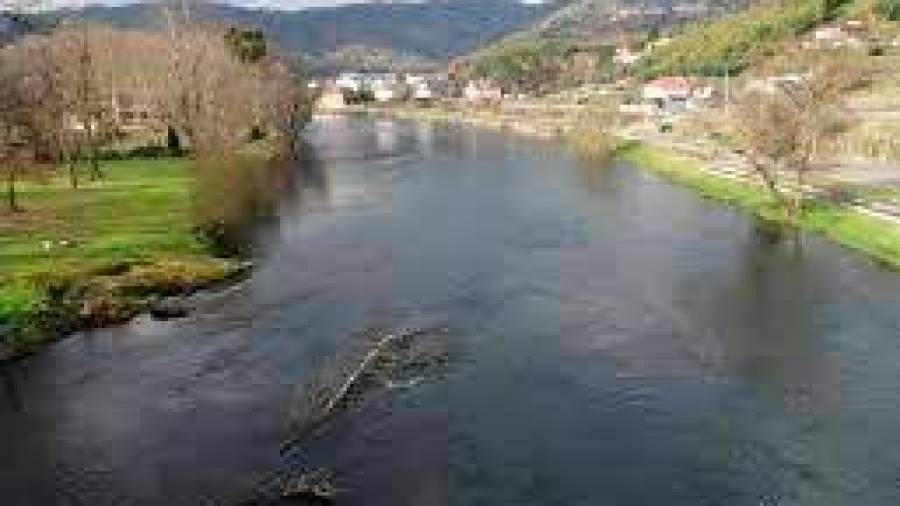 Imagen del cauce del río Avia