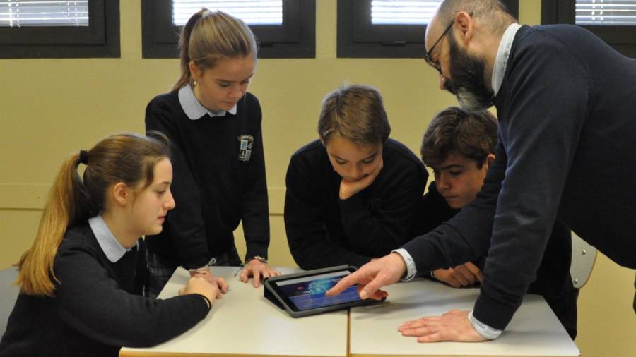 Más de 10.000 estudiantes de toda España participan en un 'escape room' digital