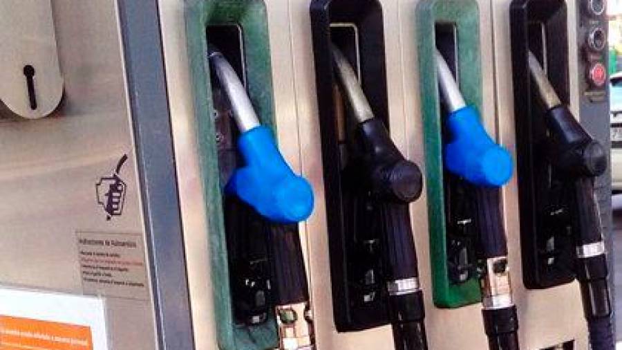 El encarecimiento de los carburantes ha contribuido a disparar la inflación este mes. Foto: E.P.