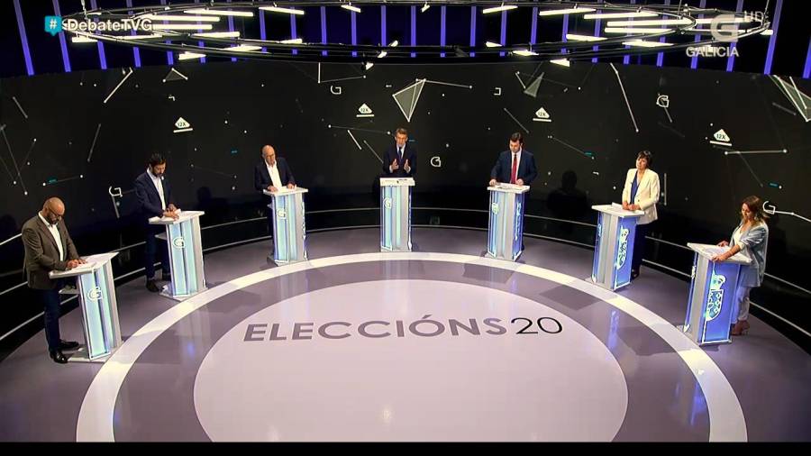 Los siete candidatos a la presidencia de la Xunta, ayer durante un momento del debate celebrado en la CRTVG para las elecciones gallegas del próximo 12 de julio.