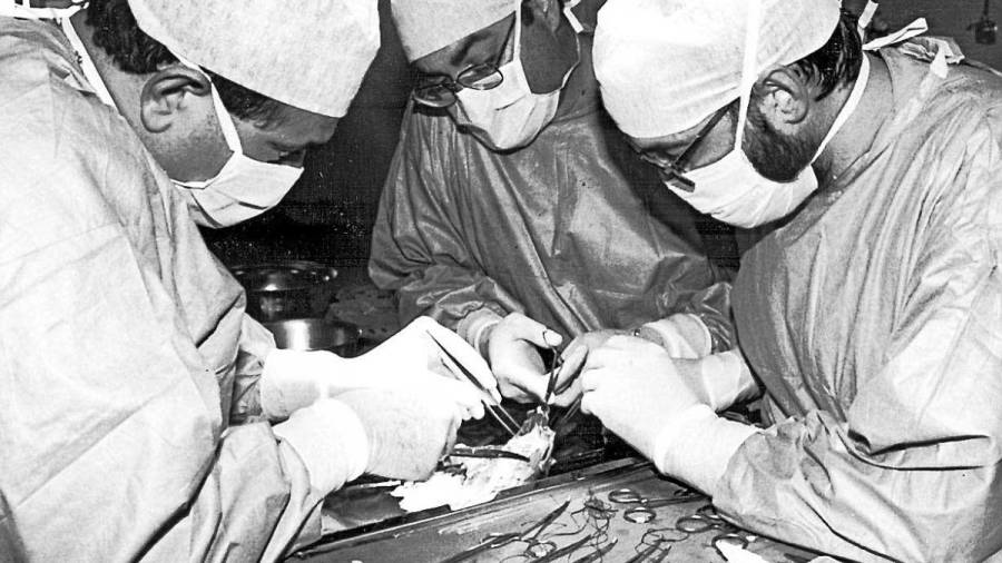 ...Cuando el Hospital Xeral se convirtió en el centro de referencia de las cirugías hepáticas en Galicia