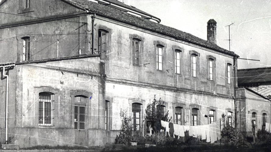 ...Cuando la Casa das Asociacións era la antigua estación de mercancías de la capital gallega