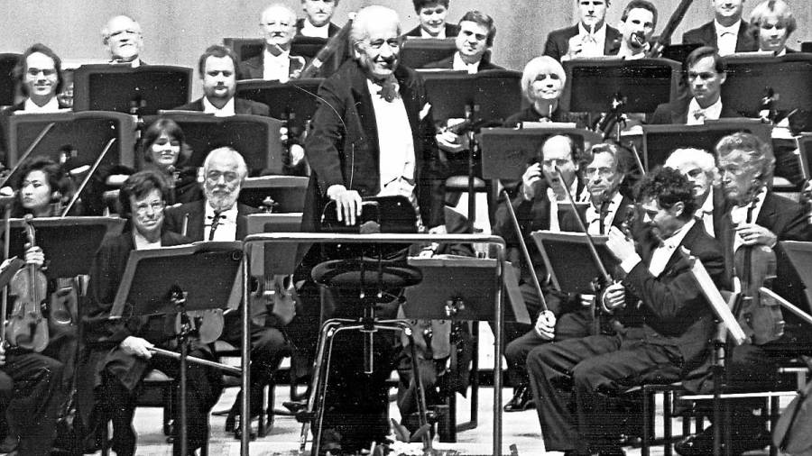 ...Cuando el gran director Sergiu Celibidache dirigió a la Orquesta Filarmónica de Múnich en Compostela