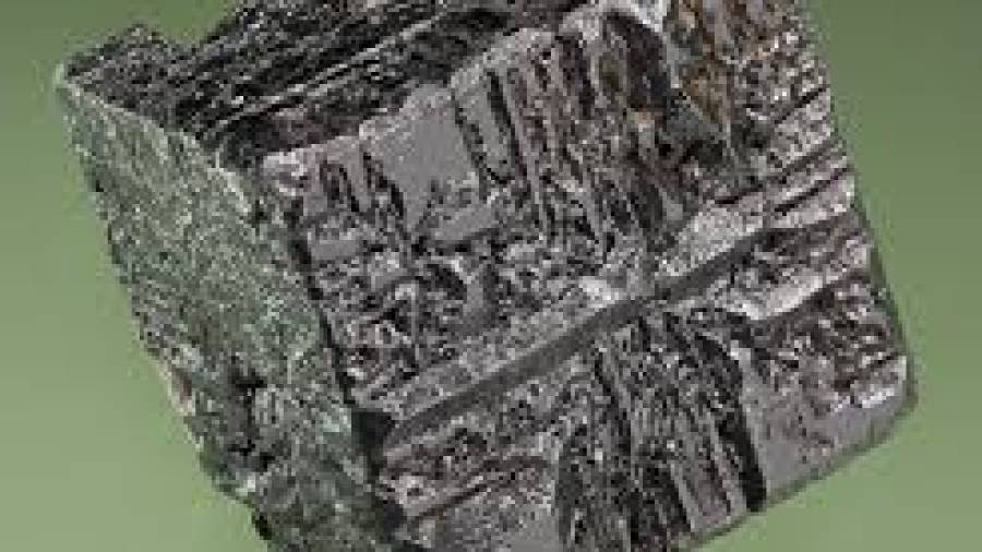 Científicos descubren la perovskita, el cuarto mineral más abundante de la Tierra