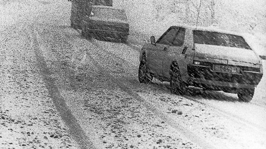 ...Cuando una tremenda nevada en 1987 causó el caos en las carreteras compostelanas
