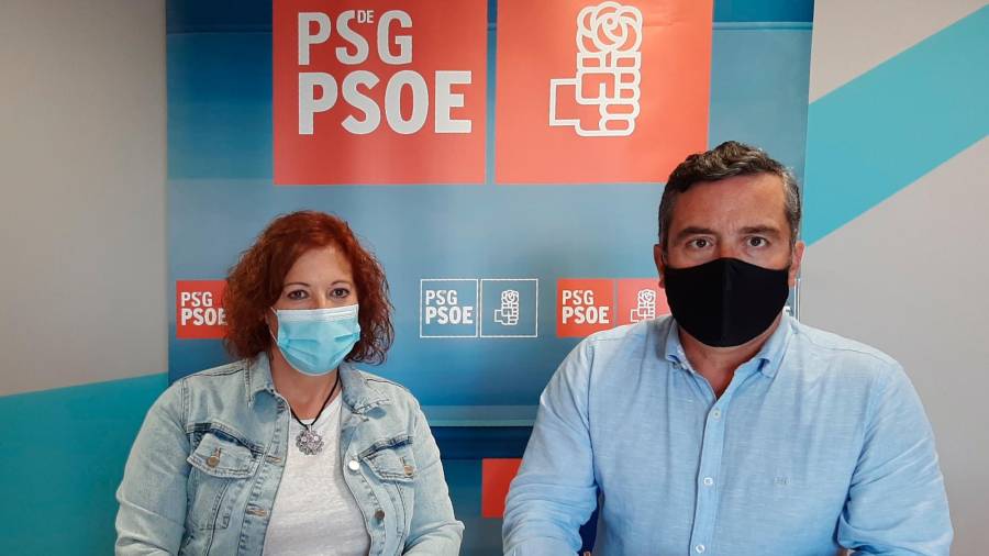 Begoña Rodríguez, diputada, y José Antonio Prado, portavoz del PSOE de Melide