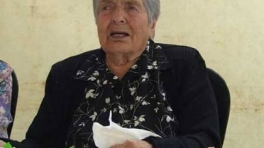 Familiares y amigos arropan a Josefa Barreiro, la nueva centenaria de O Pino