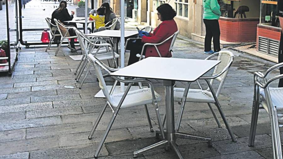 Hosteleros de Ferrol ven en las nuevas medidas un “incentivo a fiestas ilegales y botellones”