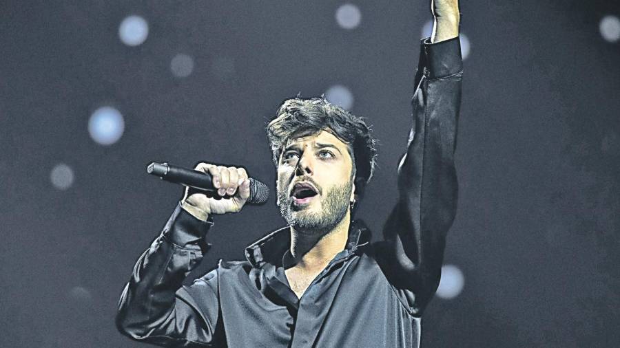 El representante español en Eurovisión, Blas Cantó, en uno de los ensayos. Foto: Europa Press
