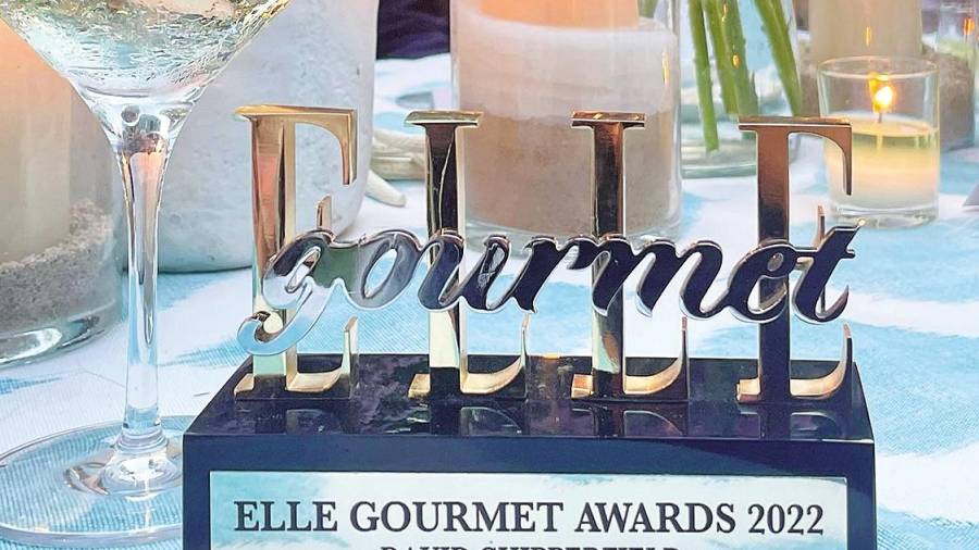 galardón. Premio al bar más cool otorgado a Chipperfield en los Elle Gourmet Awards. Foto: Fernando Roi 