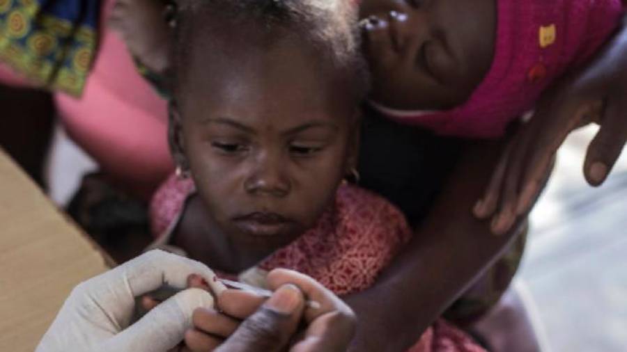 Una prueba médica en el país africano. Foto: AI