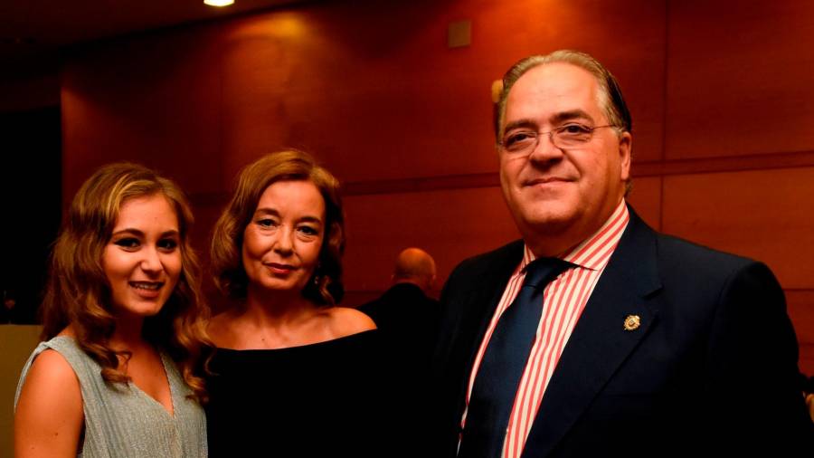 El doctor Hernández Pasín, con su esposa. FOTO: F. Blanco, A. Hernández, P. Sangiao y E. Álvarez