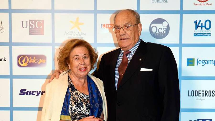 Dolores Grobas y Jesús Ferrón, tras la entrega de premios. FOTO: F. Blanco, A. Hernández, P. Sangiao y E. Álvarez