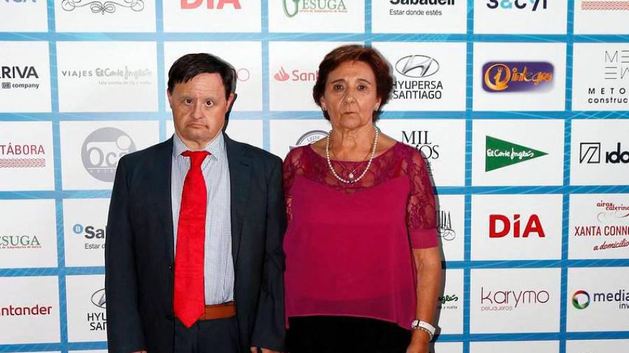 Jesús Garea y Teresa Traba no se perdieron la entrega del premio Gallego del Año. FOTO: F. BLANCO / A. HERNÁNDEZ / P. SANGIAO / N. SANTÁS / L. POLO