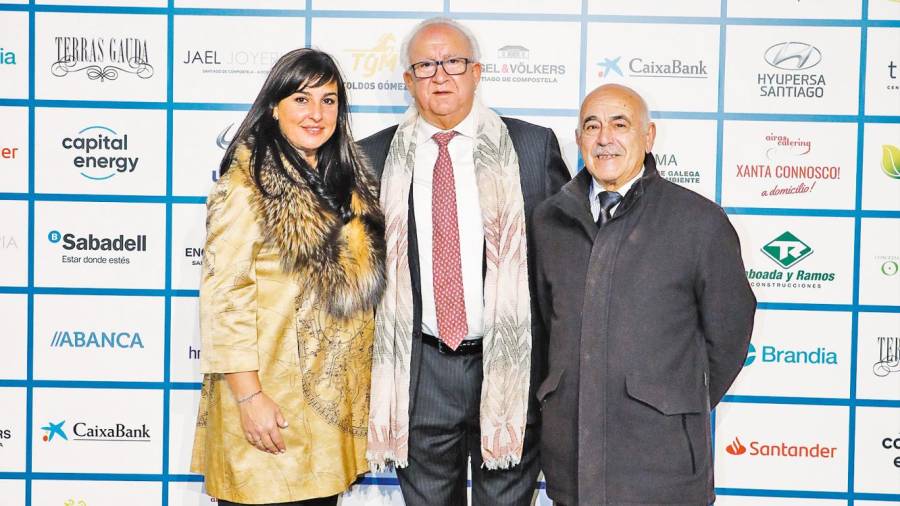 Cristina Santasmarinas con su padre, Emilio Santasmarinas, y José Luis Gianzo