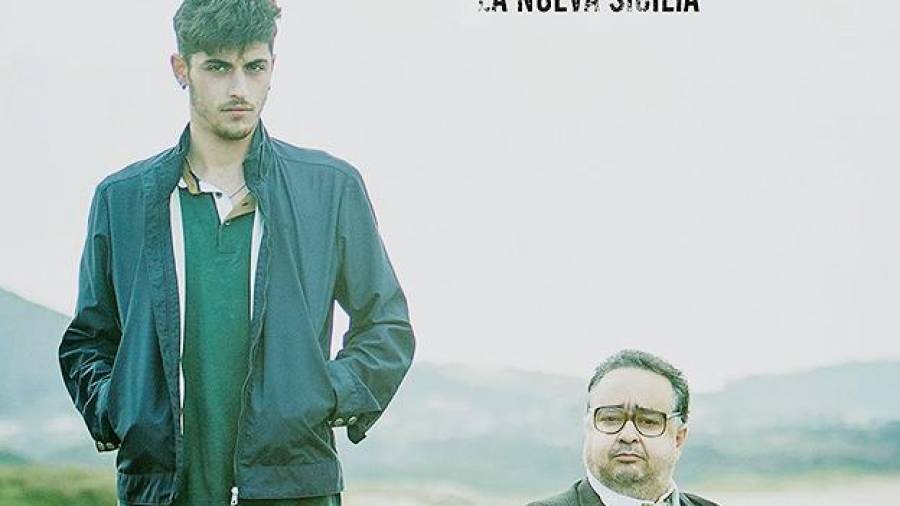 ‘FARIÑA’. Álex Silva y Víctor Lojo en la imagen que parodia el cartel de la serie Fariña.