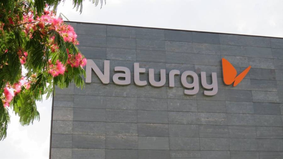 En la foto de archivo, una de las sedes de Naturgy. EUROPA PRESS