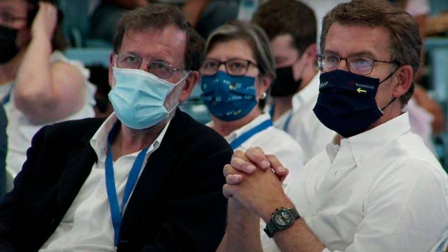Mariano Rajoy con Feijóo en el congreso del PPdeG en Santiago