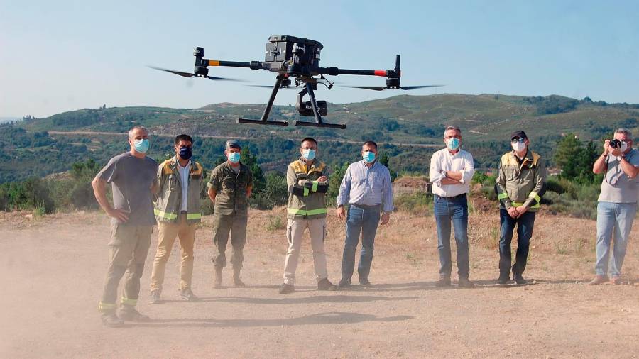 vehículos no tripulados. Maniobra de demostración del uso de drones para detectar incendios. Foto: Xunta
