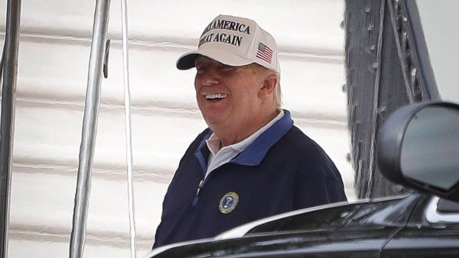 El presidente de Estados Unidos, Donald Trump, durante una de sus últimas escapadas para jugar al golf. FOTO: OLIVER CONTRERAS