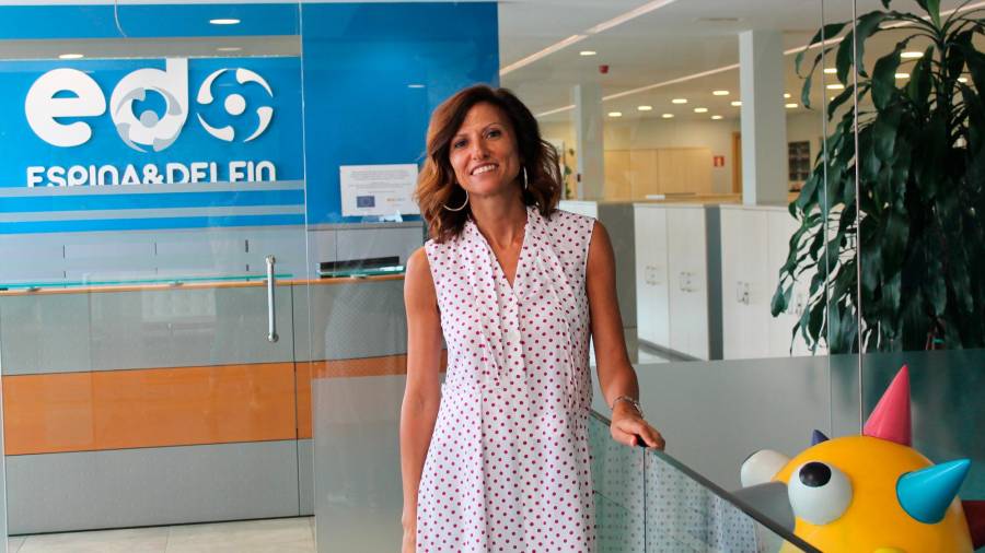 Rosa Blanca Rodríguez, Administradora solidaria de Espina & Delfín, en la sede de la empresa, en Compostela .