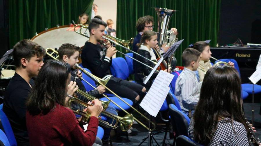 Un concerto a cargo de alumnos da Escola Municipal de Música de Ordes. Foto: EMMO