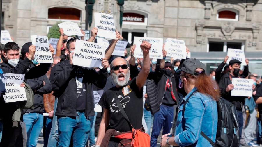 Trabajadores del metal descontentos con el convenio del sector interceptaron las dos convocatorias en Vigo. Foto: Efe