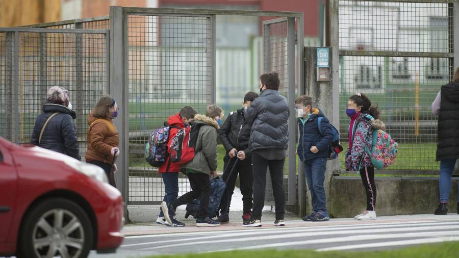 En la foto de archivo, exterior de un colegio en Galicia. CARLOS CASTRO / EUROPA PRESS