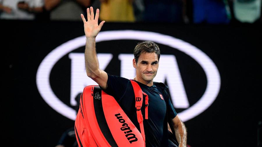 HASTA LUEGO Roger Federer se despide del público tras perder en Australia. Foto: E. Press