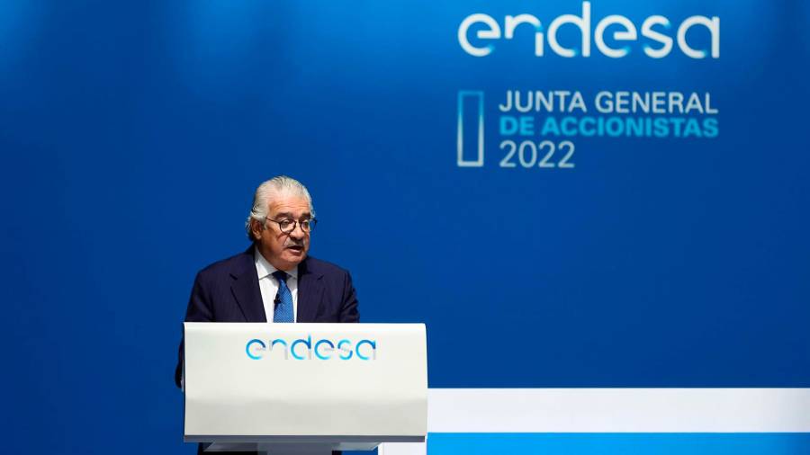 El consejero delegado de Endesa, José Bogas, interviene en una junta general de accionistas de Endesa