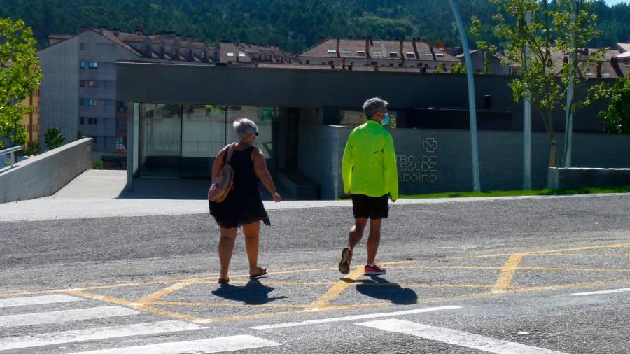 El nuevo centro de salud de O Milladoiro, acabado desde hace dos meses, pero aún cerrado por falta de electricidad. Foto: C.G.