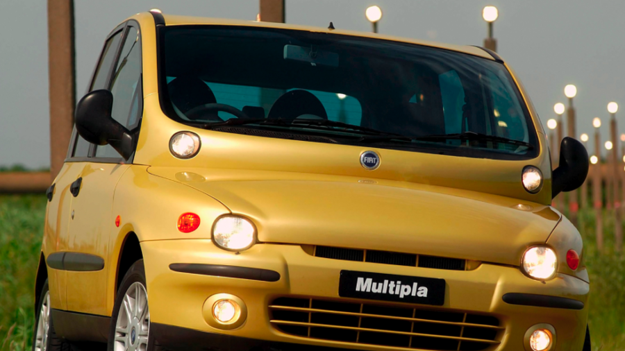 Fiat Multipla. Considerado como uno de los coches más feos hasta el momento. (Fuente, www.caranddriver.com)