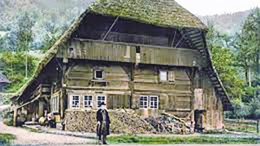 Casa campesina alemana, el símbolo nacional. La Selva Negra, Baden, (1890-1900).
