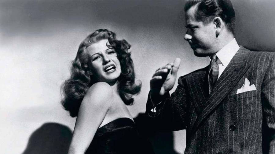 La bofetada de Johnny Farrel (Glenn Ford) a Rita Hayworth pasó a la antología de la pasión romántica.