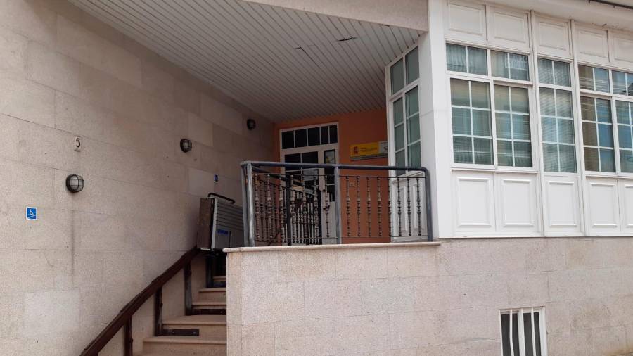 Oficina del Instituto Social de la Marina en Corcubión. Foto: A. G.