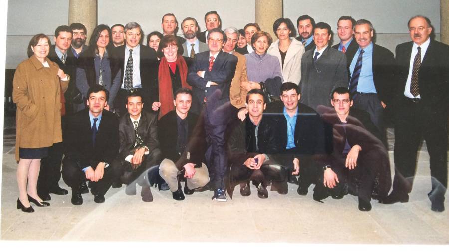 Foto del Servicio de Neurología del CHUS durante la celebración de su XXV aniversario, año 2000, en Santiago de Compostela. Foto: ECG