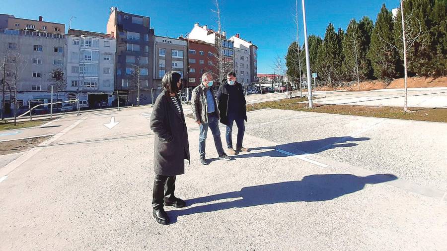 ALTIBOIA. El gobierno local supervisó las obras del nuevo espacio de parquin. Foto: CdeS 