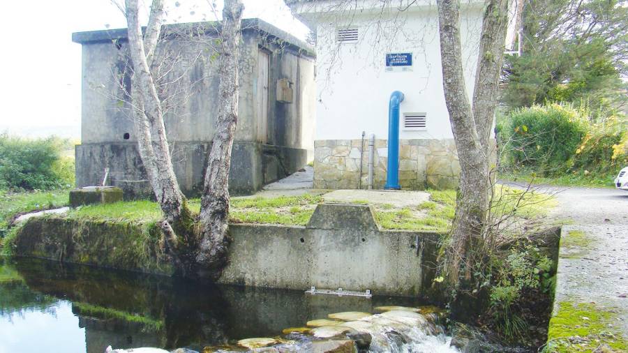 Imaxe dunha captación de auga no municipio de Negreira, nesta caso non beneficiado por ditas axudas da Xunta de Galicia. Foto: ECG