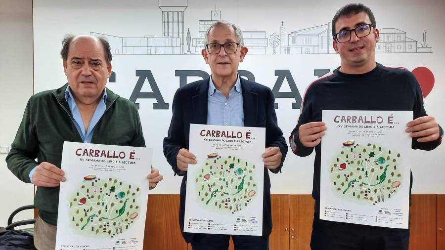 Luciano Calvo, á esquerda, Evencio Ferrero e Marcos Trigo na presentación da programación. Foto: Concello de Carballo