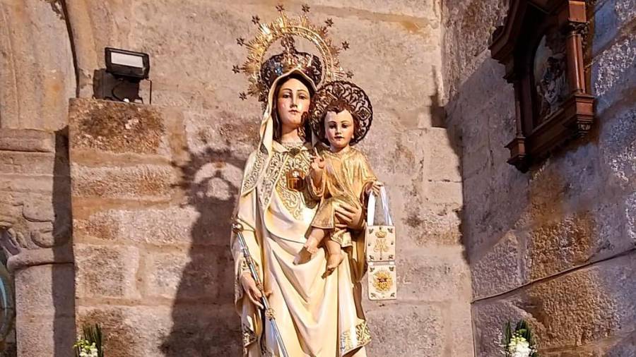 Imagen de la Virgen de las Mercedes de la parroquia de Corcubión. Foto: P. C.