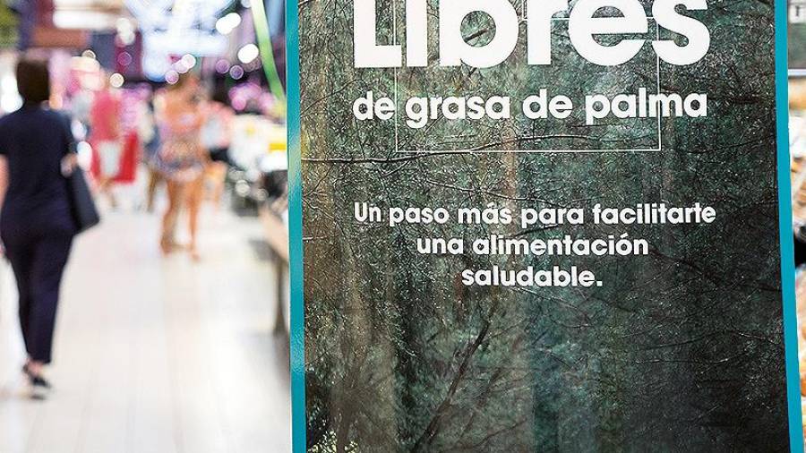 Panel indicativo de productos libres de grasa de palma de la marca en un centro comercial de Vegalsa Eroski. Foto: G.