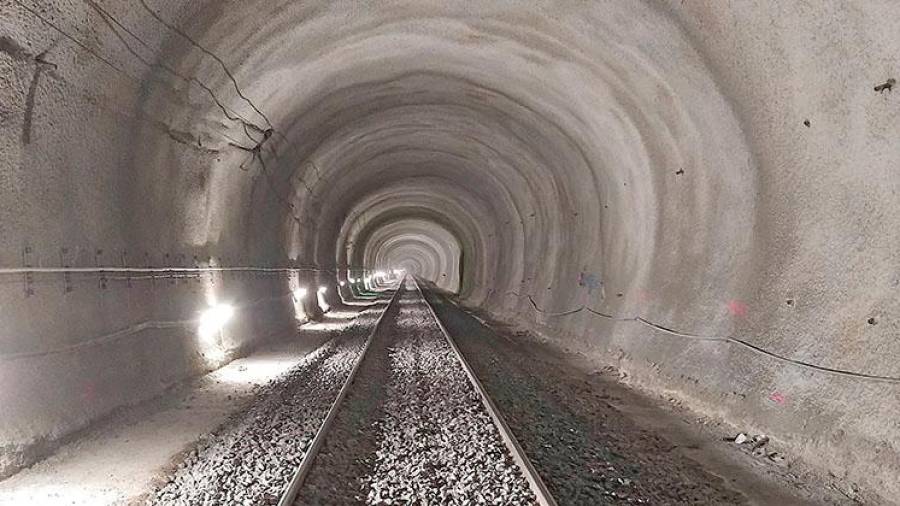 El túnel de Padornelo, de 6.406 metros, discurre en paralelo al túnel de la línea de ancho convencional Zamora-A Coruña, y está situado entre los términos municipales de Requejo y Lubián (Zamora). Foto: Ineco