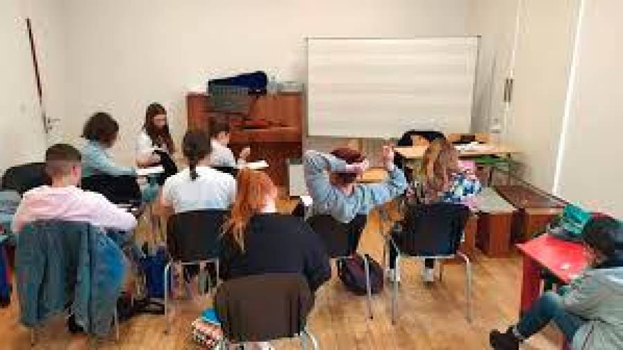 Unha das clases da escola de música de Muros