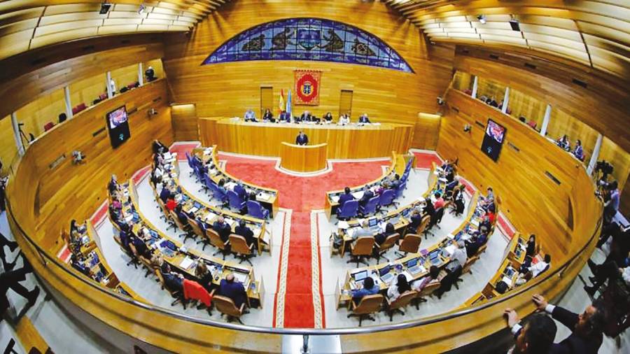 parlamento de galicia. Formado por setenta y cinco diputados. Foto: Commons